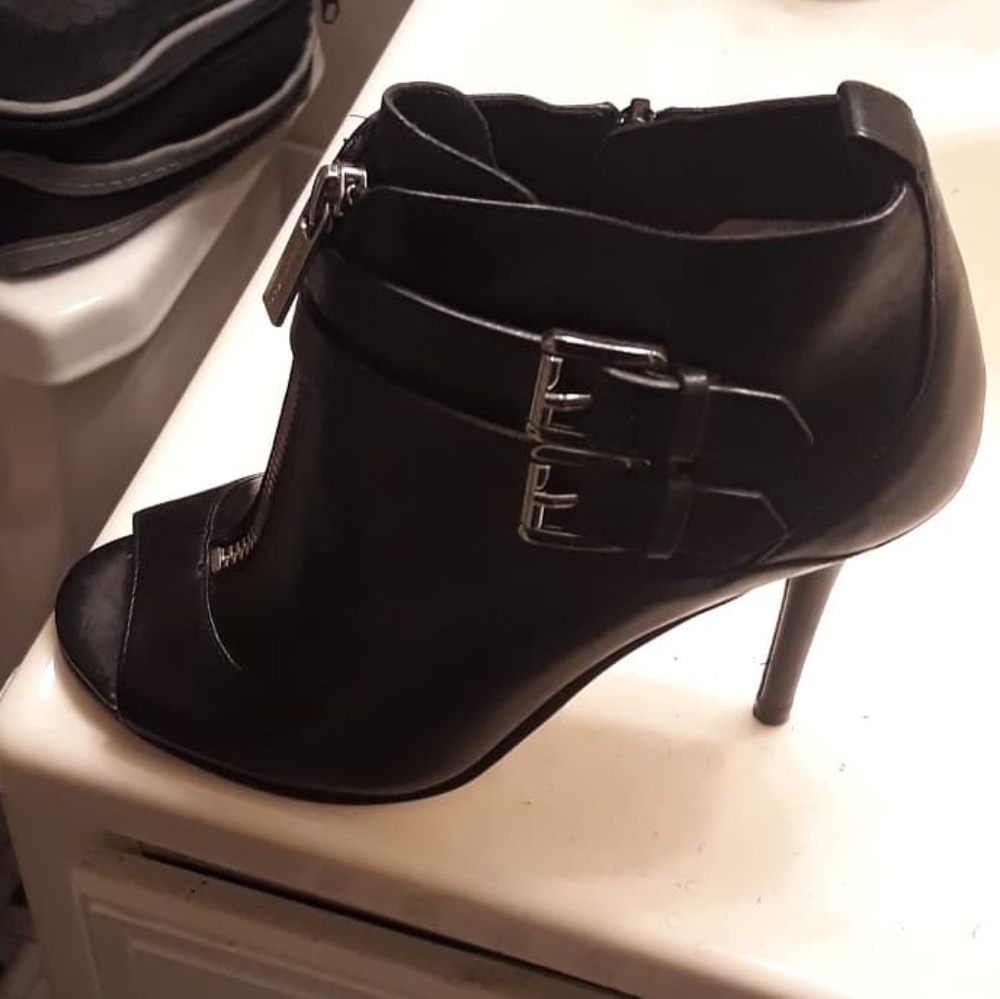 size 5 mk boots/heels